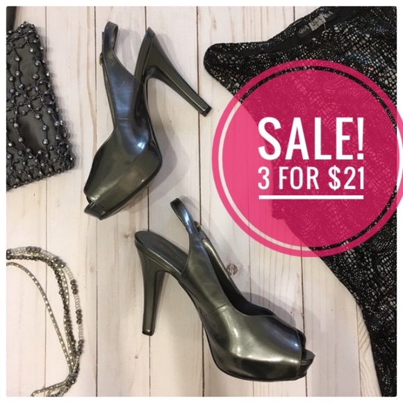 Nine West Shoes - ♦️ 3/$21 ❗️Gray patent sling back heels
